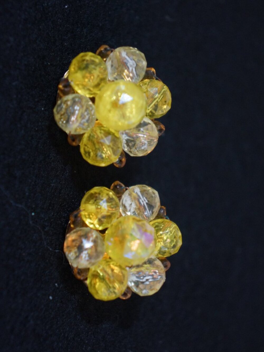 Vintage 1950s Yellow Aurora Borealis Glass Bead Cluster Clip On Earrings 1" MCM